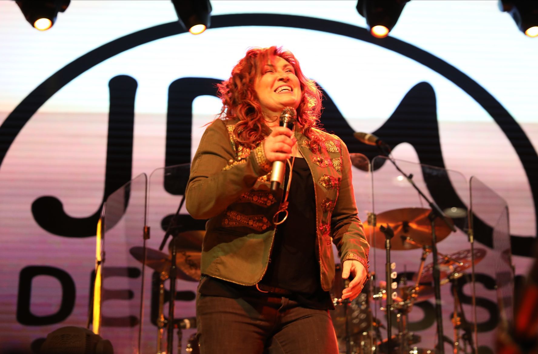 Jo Dee Messina